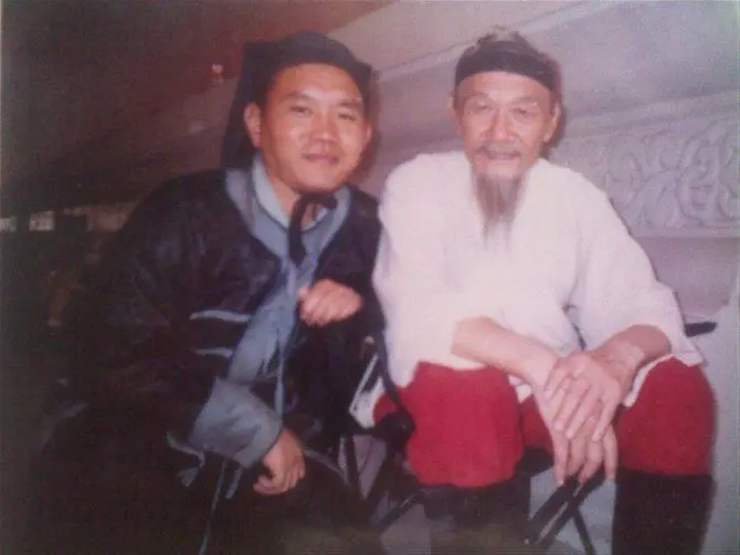 ╰︶渲染丶離別殇的主播照片