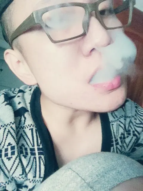 木讷少年，的主播照片