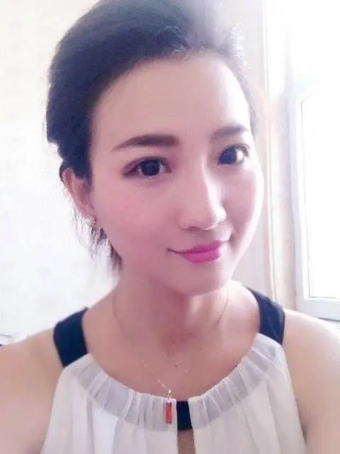 连少爷的主播照片