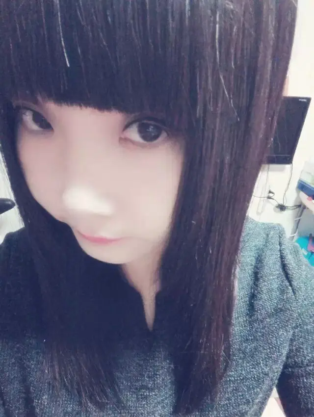 ︶ㄣ冷面娇娃╰ゝ玲儿的主播照片