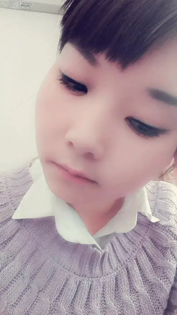 ︶ㄣ冷面娇娃╰ゝ玲儿的主播照片