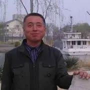 不睡觉的男人