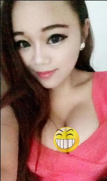 感冒停播一天的主播照片