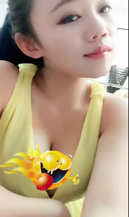 感冒停播一天的主播照片