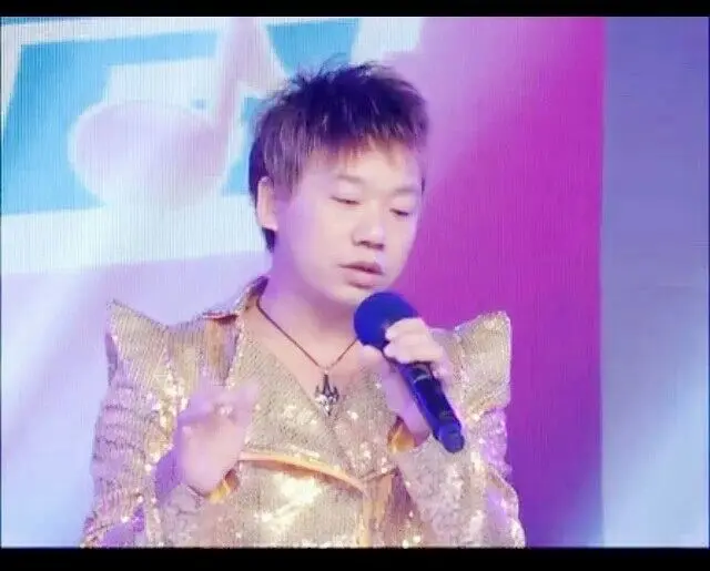 原唱歌手易少俊的主播照片
