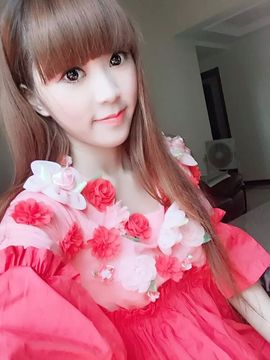小兜兜xin主播照片