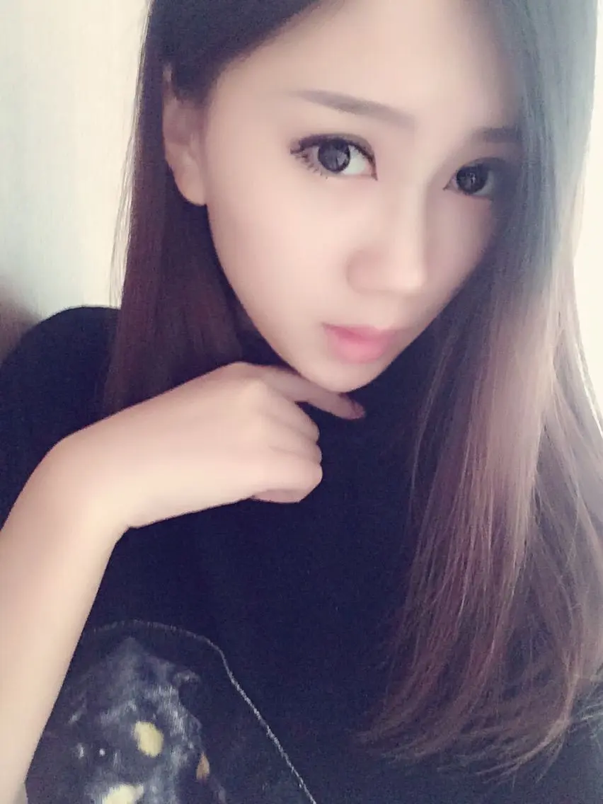 シ小雨丶Jenny的主播照片