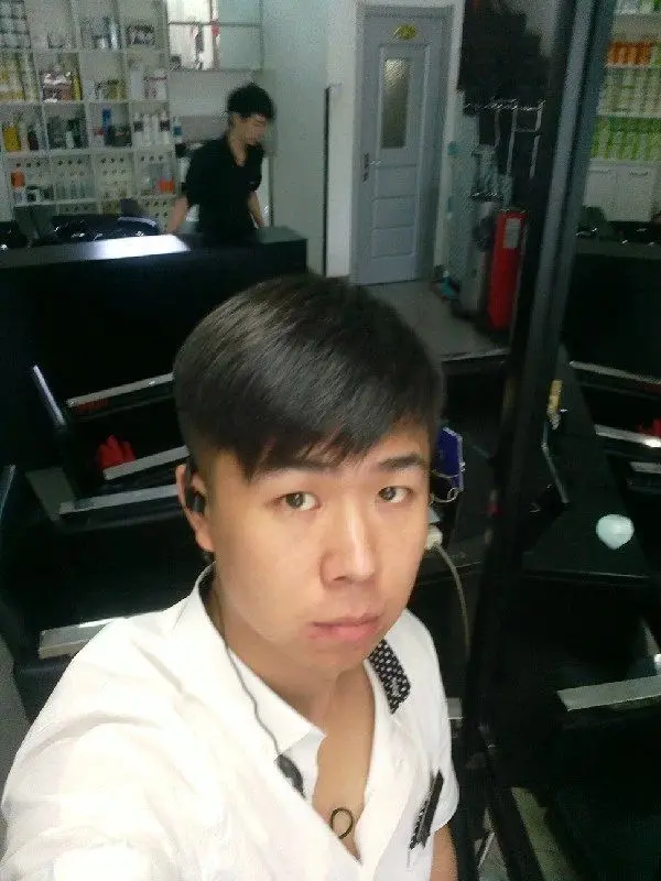爱唱歌人雷子的主播照片