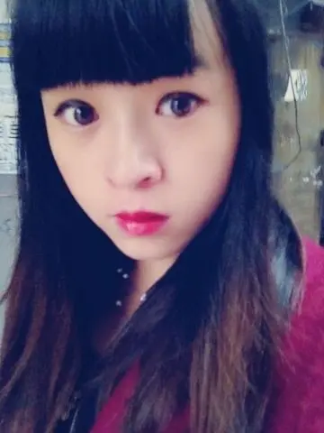 依琳小镇的主播照片