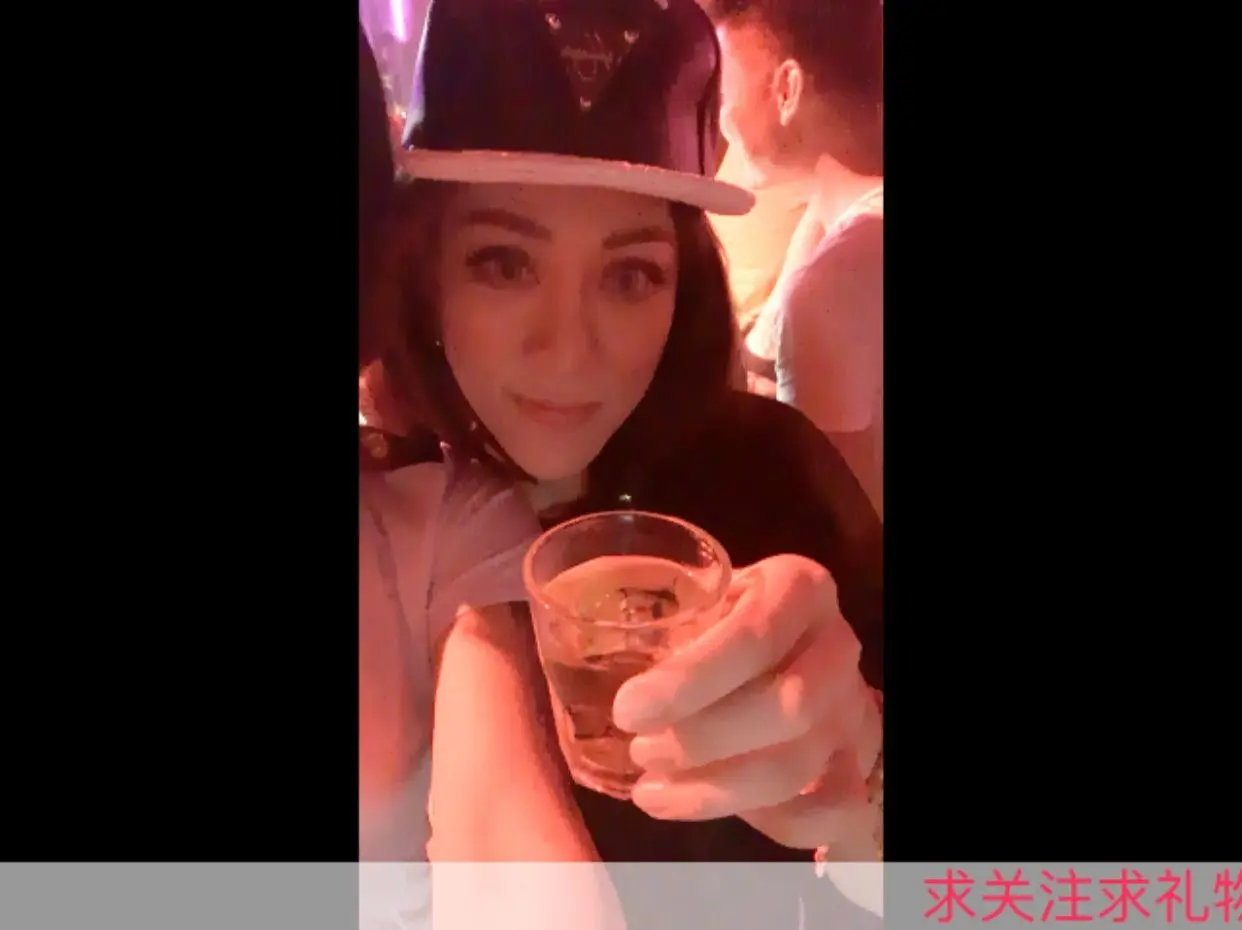 DJ小灰机🎀的主播照片
