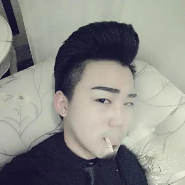 MC小胡子的主播照片