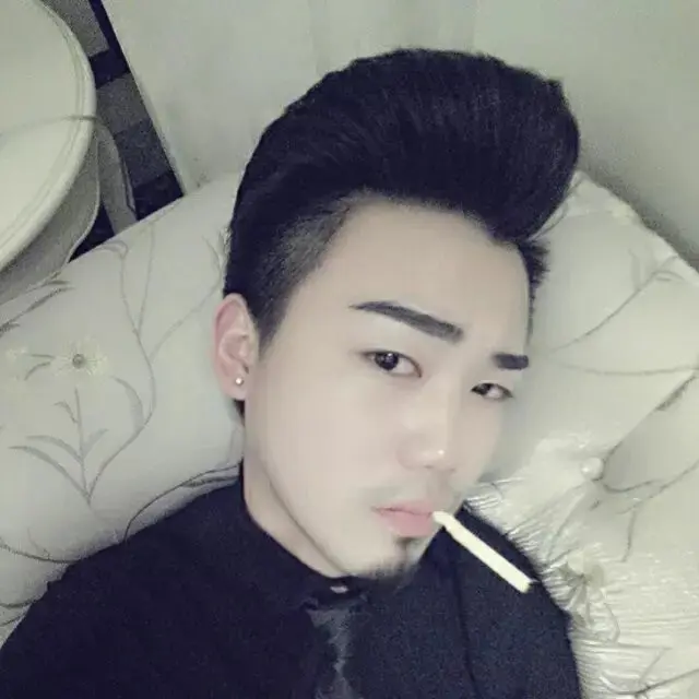 MC小胡子的主播照片