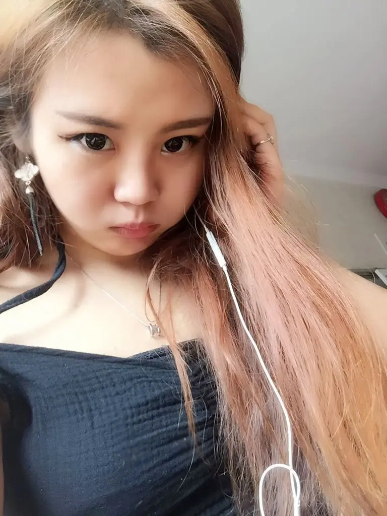 ღ小石头呀的主播照片
