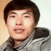 笑饮毒酒t
