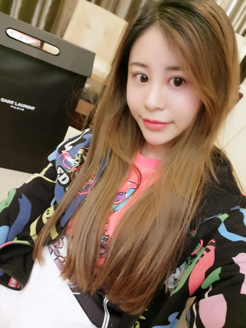 鹿哈哈baby的主播照片