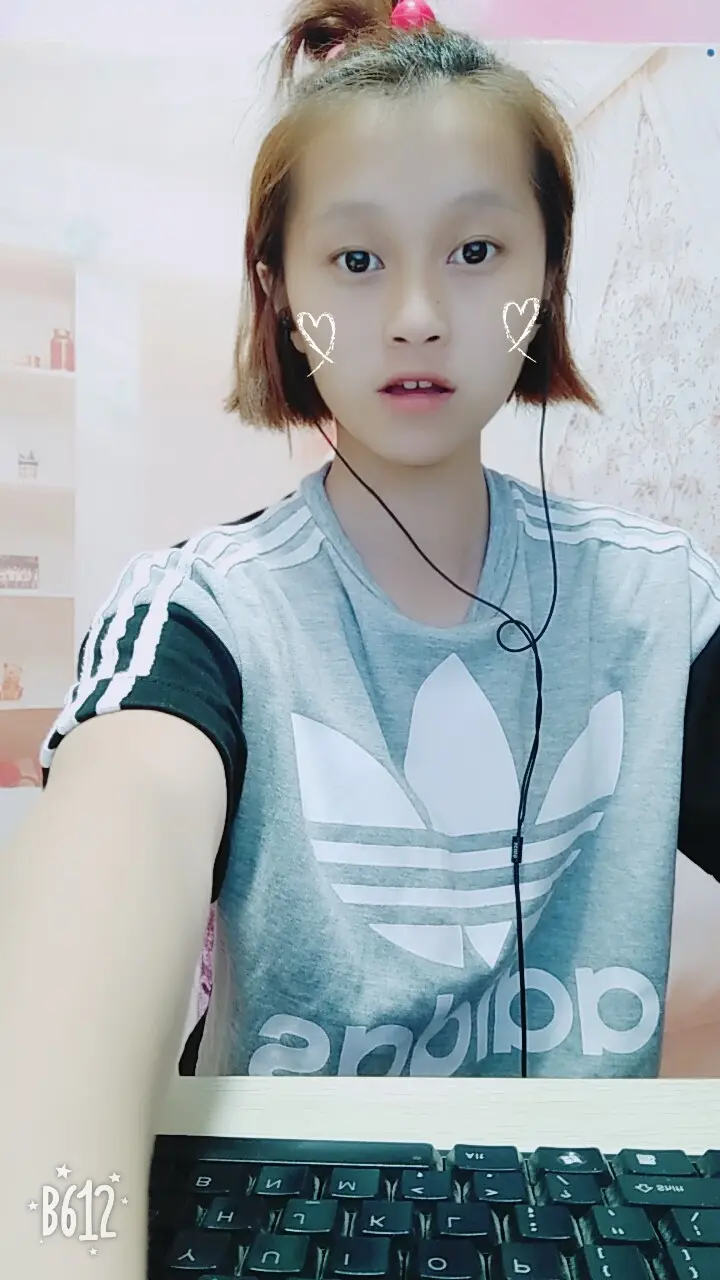 魔女放肆玩的主播照片
