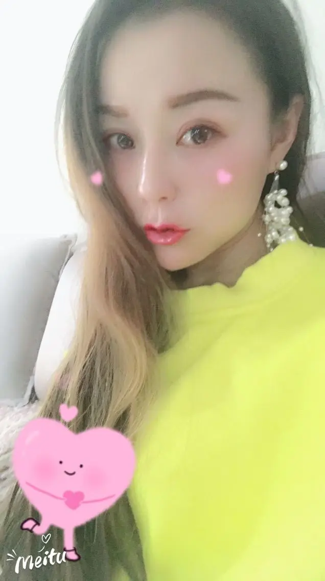 秀心乐的主播照片