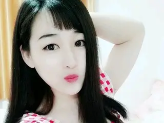 寂寞单身主播的主播照片