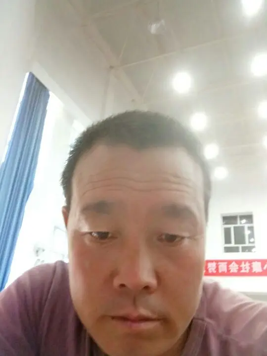 边疆老农的主播照片