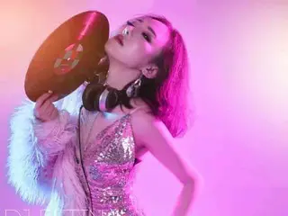 菇娘划船凭浪的主播照片