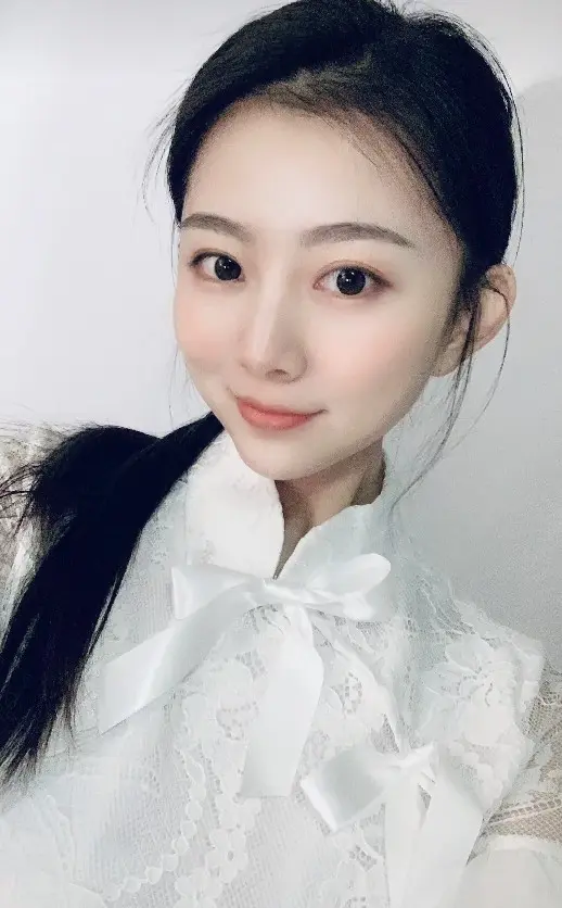 可耐滴小杠精的主播照片