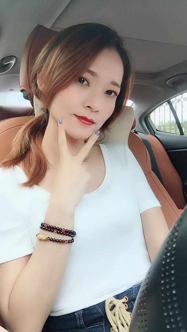 祺宝77的主播照片