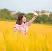 伊黎~没人疼