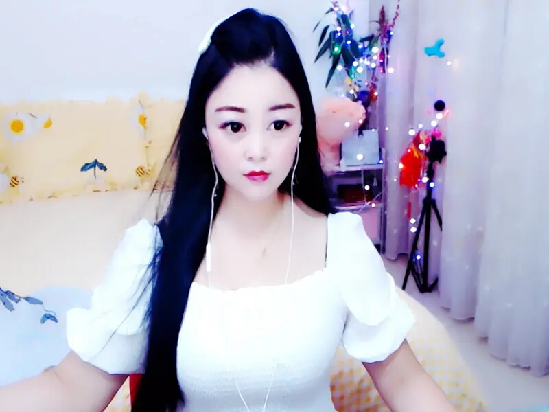 蚀骨💋冷美人的主播海报