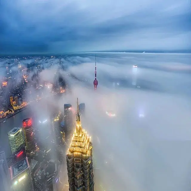 纸扇一摇谈天下主播图片