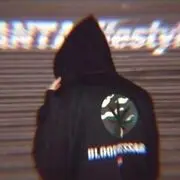 爱自恋的小男孩