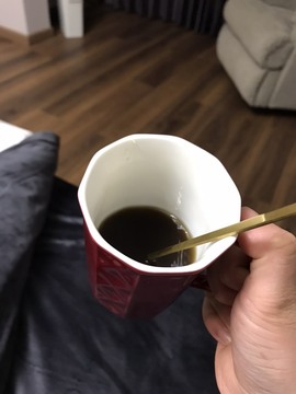 🌻小七（安静唱歌）的图片