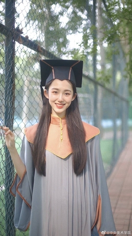 真愛♥️周䁱愈主播照片