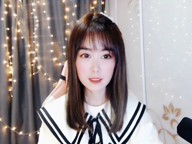 李师师Li放假啦！的主播海报