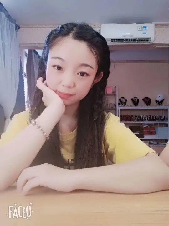 ゞ╃专属燕子独大叔づ的主播照片