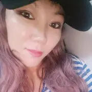 揪眉心爱唱歌