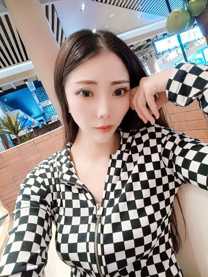 渣渣没人疼的主播照片