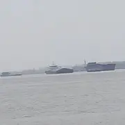 挥一挥手笑一笑
