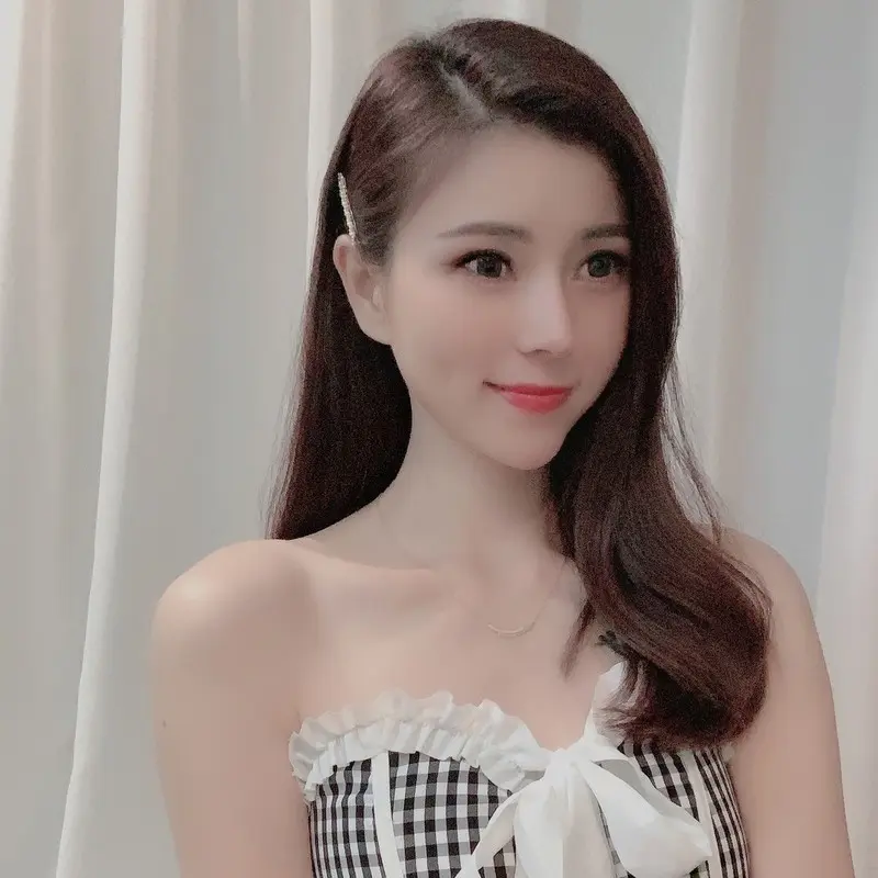 东方❤莎莎☂休的主播海报