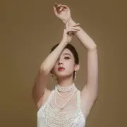 不晚（白白白）