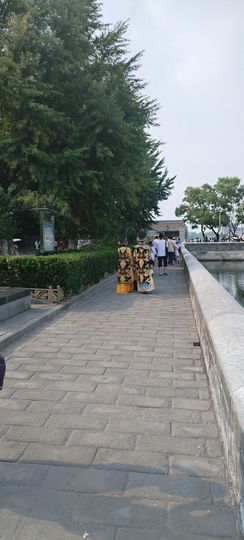 主动给的偏爱与施舍的图片