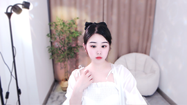 小洛洛今天休息的图片