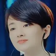 嘉宜.