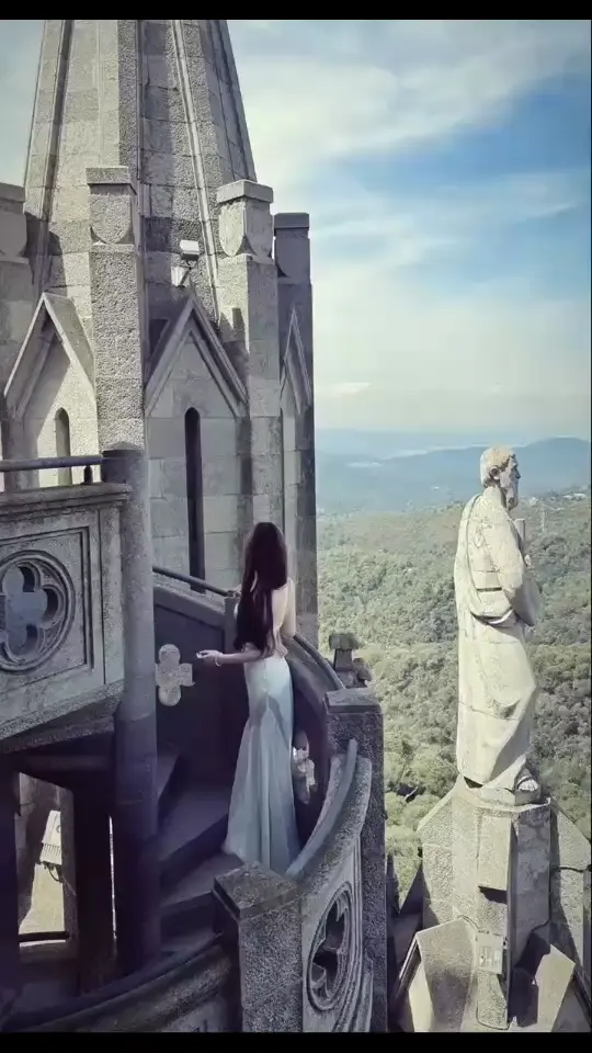 /媚眼