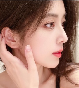 热舞倾城静静的图片