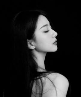 Lily喵的图片