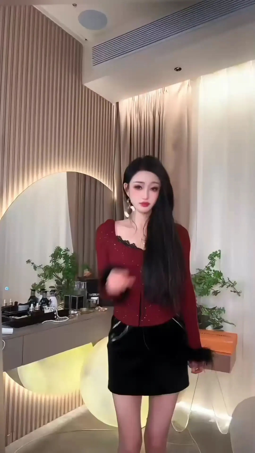 小皮裙，*浪