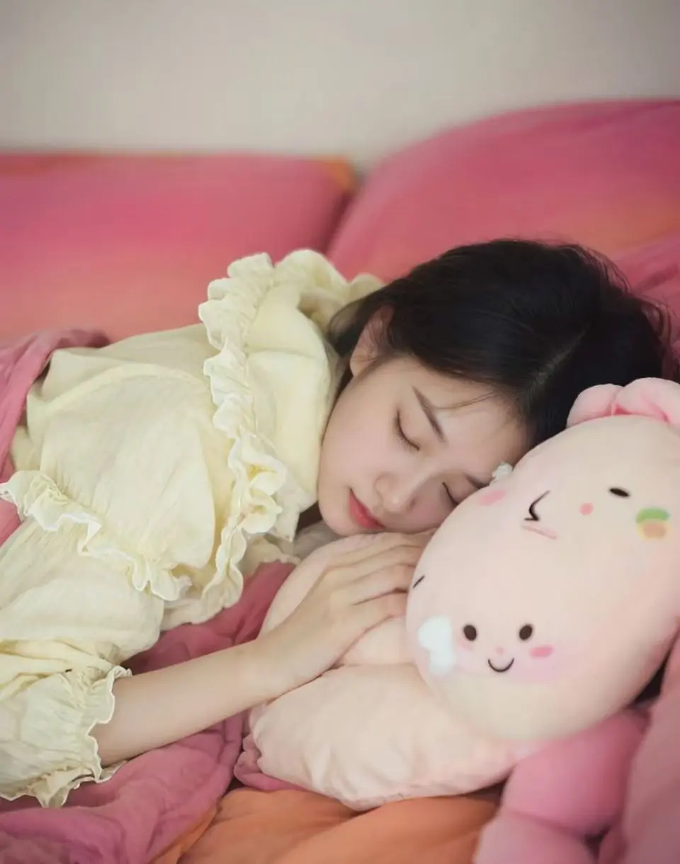 Su-苏苏♥病休主播图片