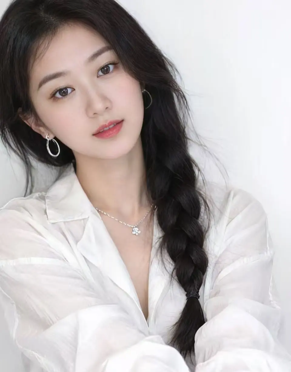 Su-苏苏♥病休主播图片