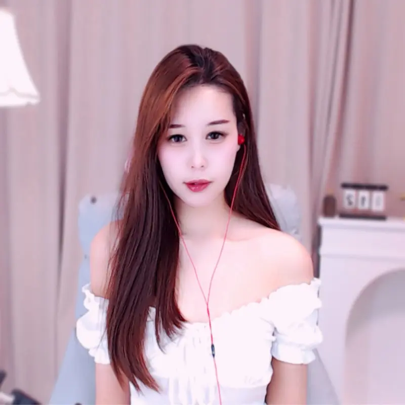 桃枝🍼的主播海报