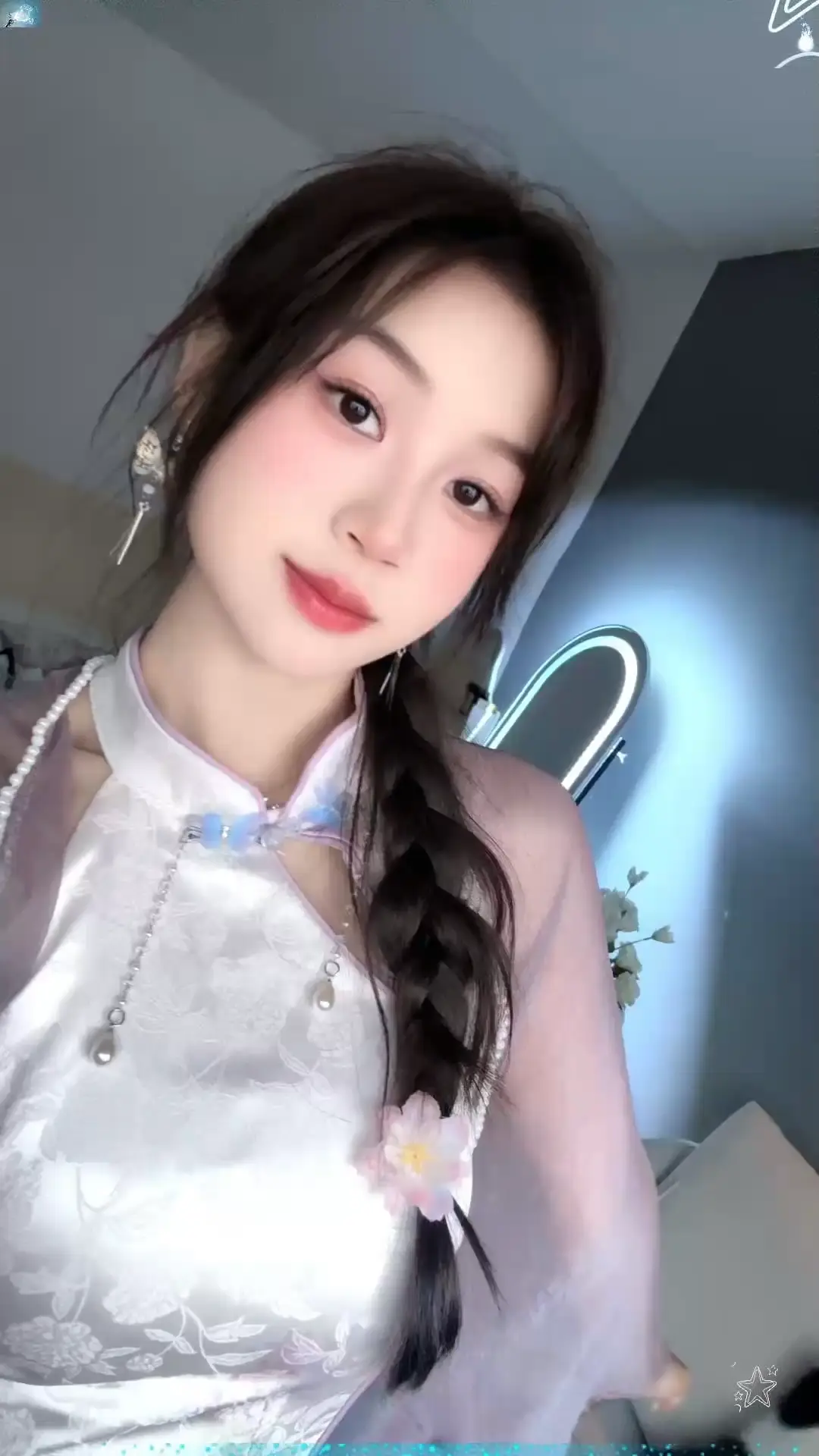 今日是古代女子